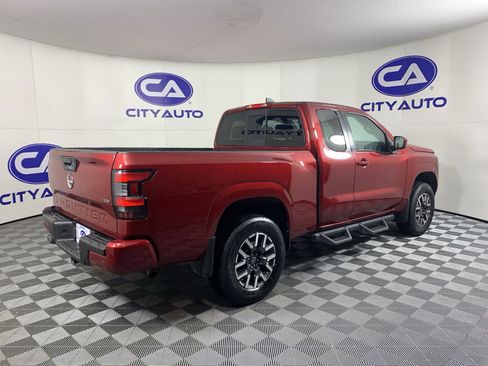 Used 2022 Nissan Frontier SV image 3