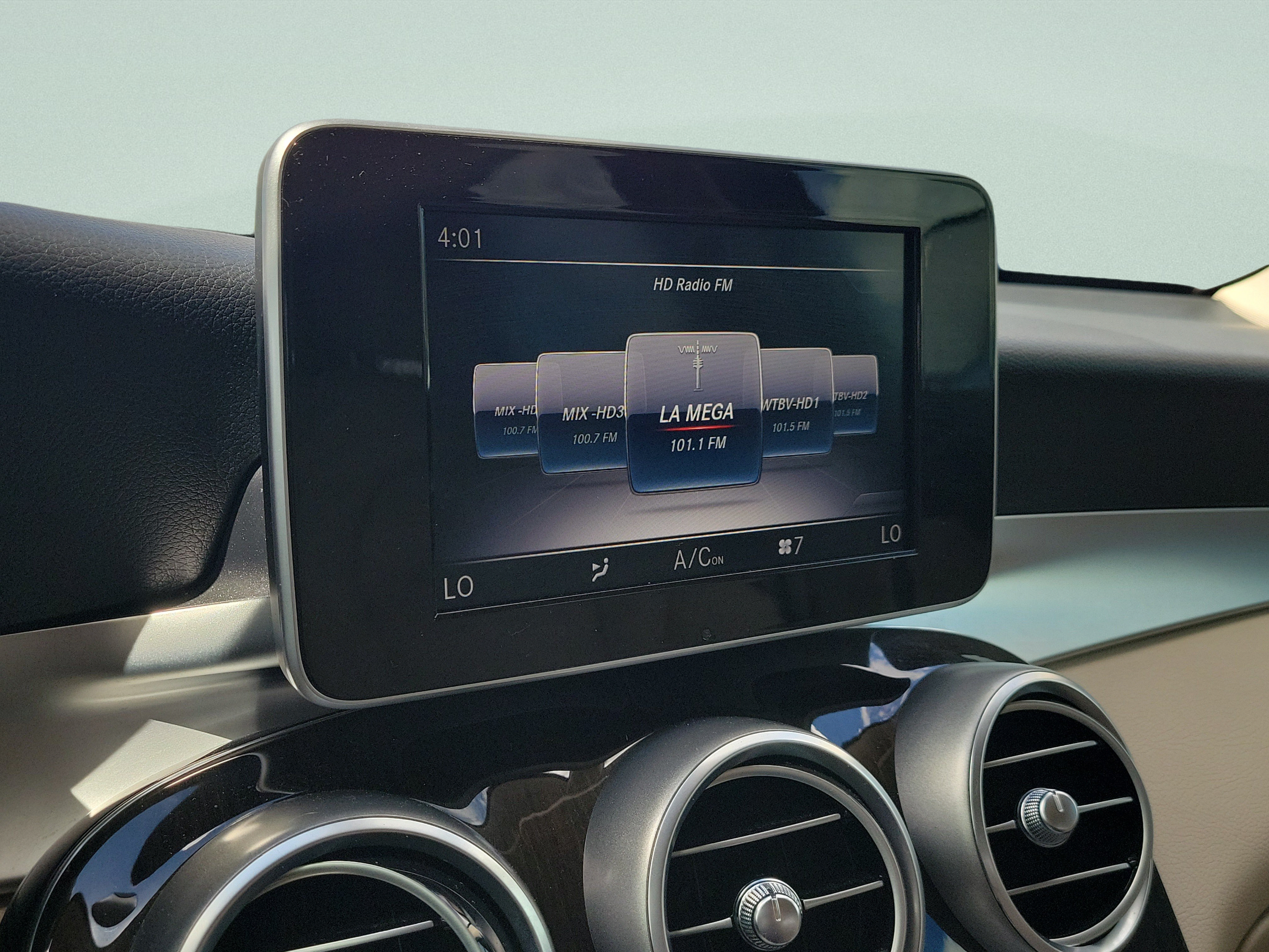 Certified 2019 Mercedes-Benz GLC 300 image 25