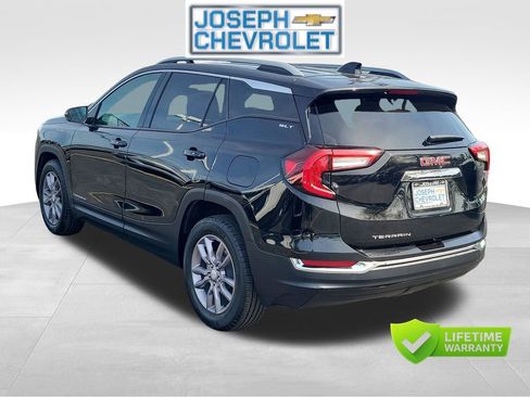 Certified 2023 GMC Terrain SLT FWD image 3