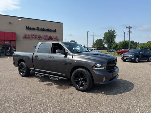 Used 2018 RAM 1500 Sport w/ Sport Premium Group AWD/4WD image 4