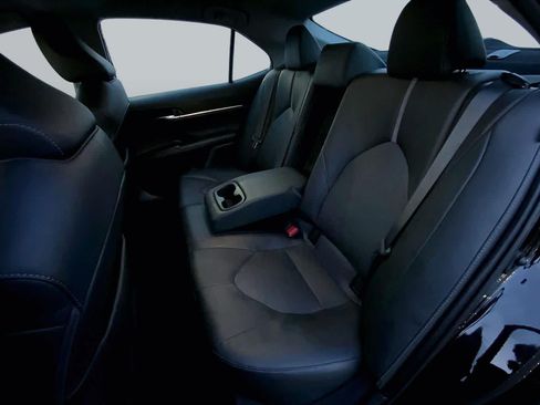 Used 2024 Toyota Camry XSE FWD image 18