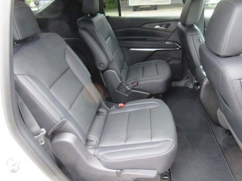New 2026 Chevrolet Traverse LT w/ Midnight/Sport Edition FWD image 14