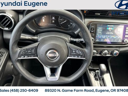 Used 2023 Nissan Kicks SV FWD image 17