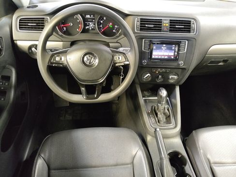 Used 2018 Volkswagen Jetta Wolfsburg Edition FWD image 22