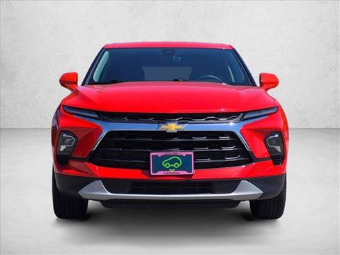 Certified 2025 Chevrolet Blazer LT AWD/4WD image 2