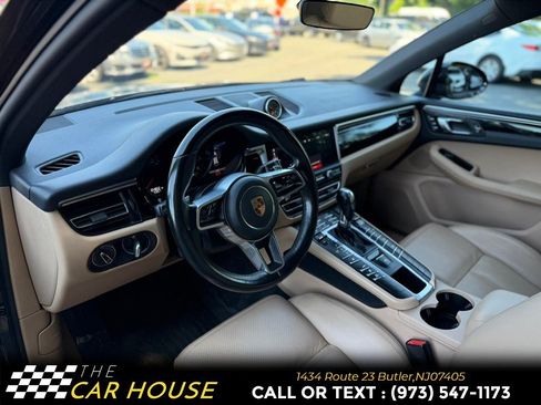 Used 2020 Porsche Macan AWD/4WD image 11