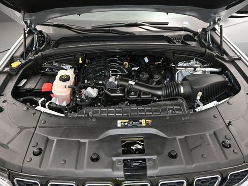 Used 2023 Jeep Grand Cherokee L Limited image 10