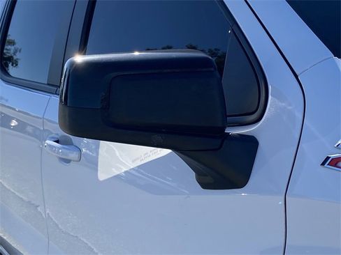 Used 2024 Chevrolet Silverado 1500 RST image 10