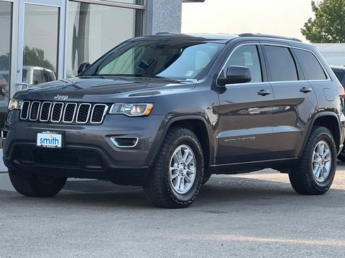 Used 2019 Jeep Grand Cherokee Laredo image 8