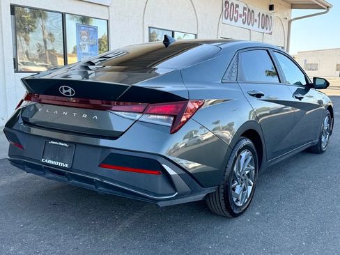 Used 2024 Hyundai Elantra SEL FWD image 4