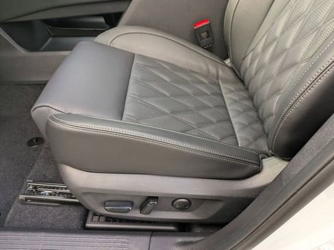 New 2026 Nissan Rogue Platinum w/ Tech Package AWD/4WD image 15