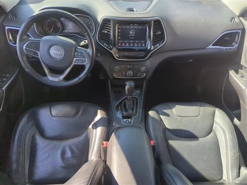 Used 2019 Jeep Cherokee Limited image 17