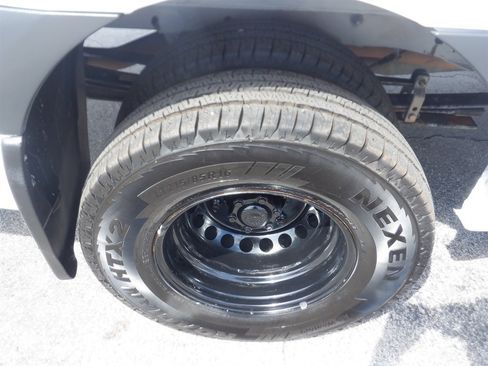 Used 2020 Freightliner Sprinter 3500 RWD image 8