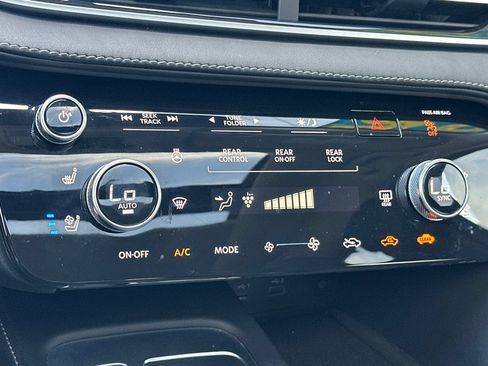 Certified 2025 INFINITI QX60 Sensory AWD/4WD image 28