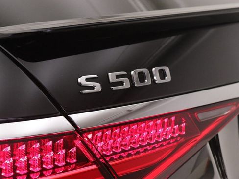 Certified 2022 Mercedes-Benz S 500 4MATIC image 22