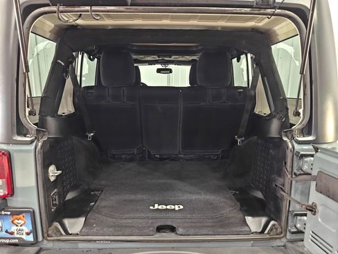 Used 2015 Jeep Wrangler Unlimited Sport w/ Quick Order Package 24S AWD/4WD image 25