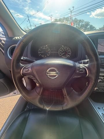 Used 2018 Nissan Pathfinder FWD image 21