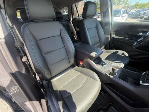 Used 2024 GMC Terrain SLT AWD/4WD image 21