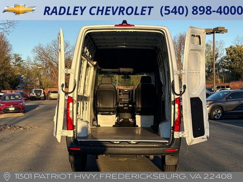 Used 2025 Mercedes-Benz Sprinter 2500 image 14
