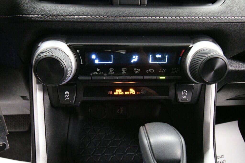 Certified 2025 Toyota RAV4 LE FWD image 16