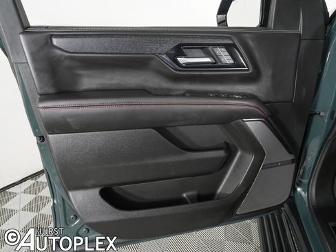 Used 2025 GMC Yukon AT4 Ultimate image 17