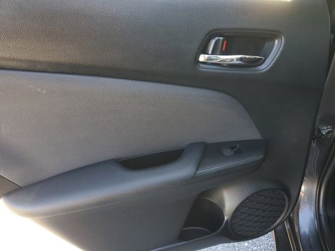 Used 2022 Toyota Prius LE image 12