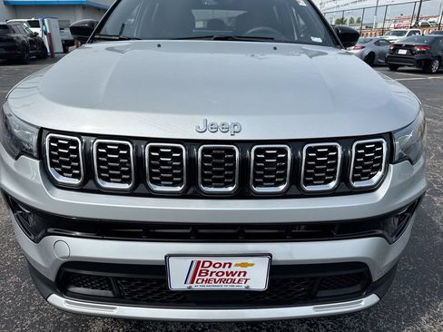 Used 2026 Jeep Compass Limited AWD/4WD image 31