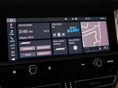 Certified 2025 Porsche Macan image 31