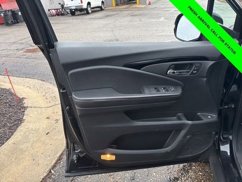Used 2018 Honda Ridgeline Black Edition image 20