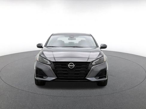 Used 2026 Nissan Altima 2.5 SV FWD image 2