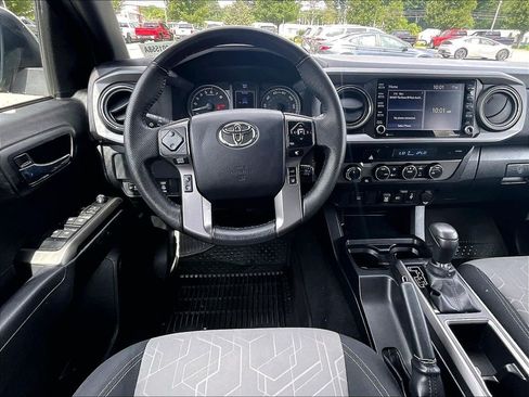 Used 2023 Toyota Tacoma TRD Off-Road AWD/4WD image 17