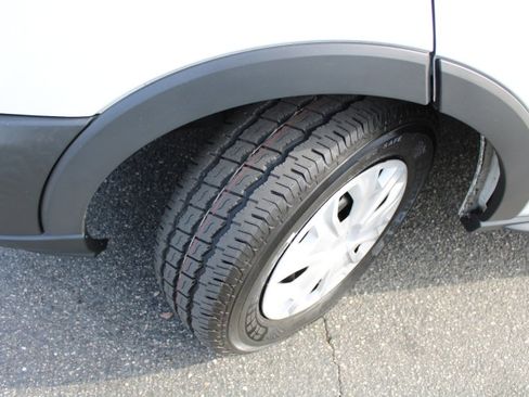 Used 2017 Ford Transit 150 XLT RWD image 19