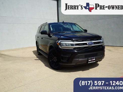 Used 2024 Ford Expedition XLT RWD image 6