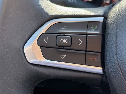 Used 2024 Jeep Compass Limited image 33