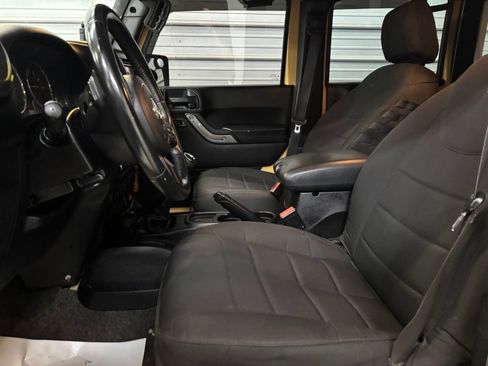 Used 2014 Jeep Wrangler Unlimited Sport w/ Quick Order Package 23S AWD/4WD image 10