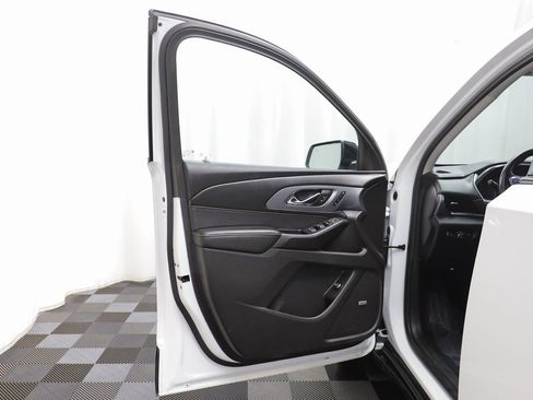 Used 2021 Chevrolet Traverse Premier w/ Redline Edition image 4