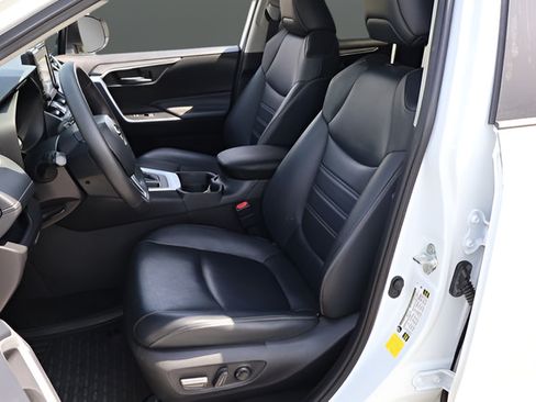 Used 2021 Toyota RAV4 XLE Premium FWD image 14