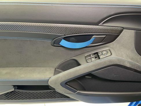 Certified 2025 Porsche 718 Cayman GT4 RS RWD image 30
