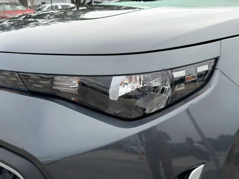 Used 2023 Kia Soul LX w/ LX Technology Package FWD image 9