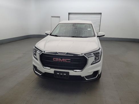 Used 2023 GMC Terrain SLE AWD/4WD image 15