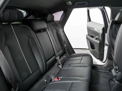 Used 2025 Cadillac Optiq Luxury 2 w/ LPO, Floor Liner Package AWD/4WD image 23