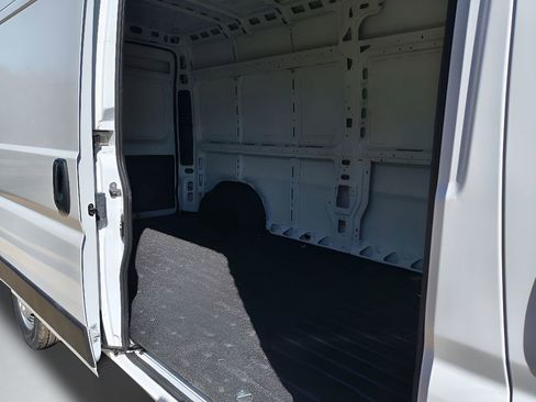 New 2026 RAM ProMaster 2500 w/ Convenience Group image 24