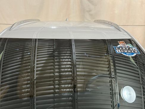 Used 2022 Cadillac XT4 Premium Luxury w/ Enhanced Visibility Package image 19