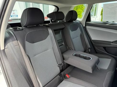 Certified 2022 Volkswagen Taos S AWD/4WD image 10