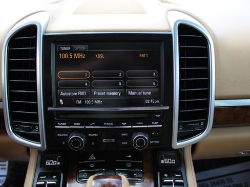 Used 2011 Porsche Cayenne S image 26