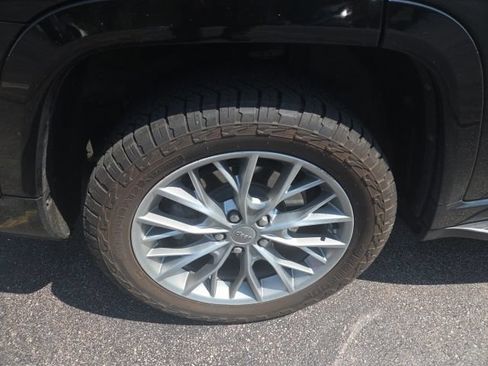 Used 2022 Jeep Grand Cherokee L Summit w/ Luxury Tech Group V AWD/4WD image 34