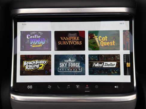 Used 2023 Tesla Model X image 41