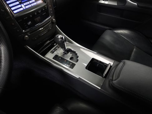 Used 2014 Lexus IS 250C image 24