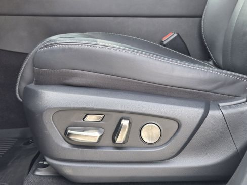 Used 2023 Lexus LX 600 4WD w/ Interior Upgrade Package image 33