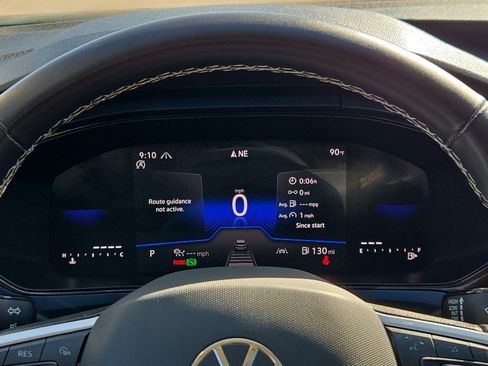 Used 2024 Volkswagen Taos SE AWD/4WD image 22